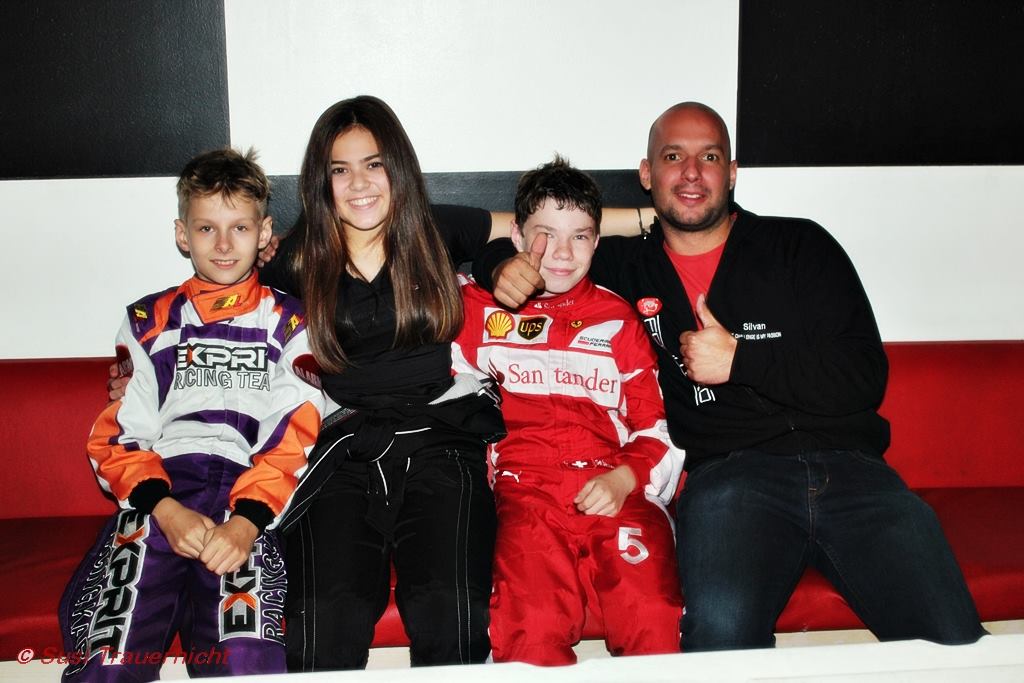 Silvan Tomasi mit dem 2016er Team (v.r: Pirmin, Lena, Sebastian, Silvan)